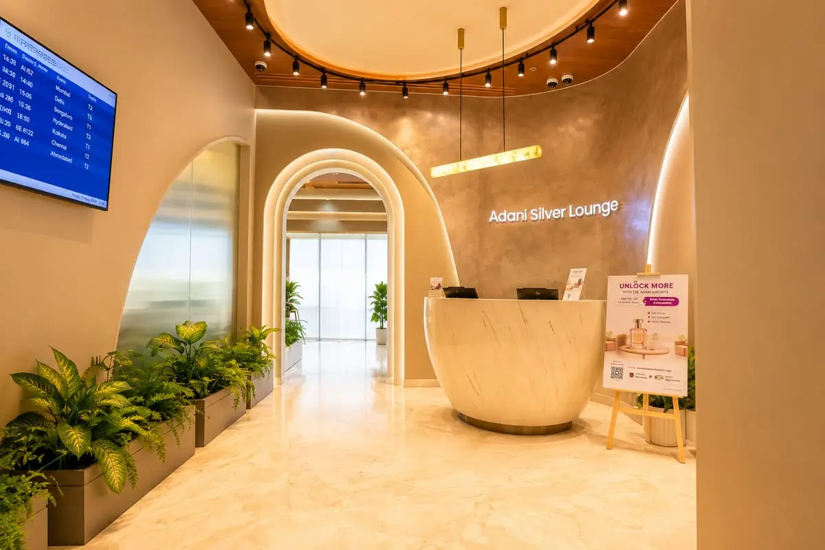 Adani Silver Lounge — photo 2 of 5