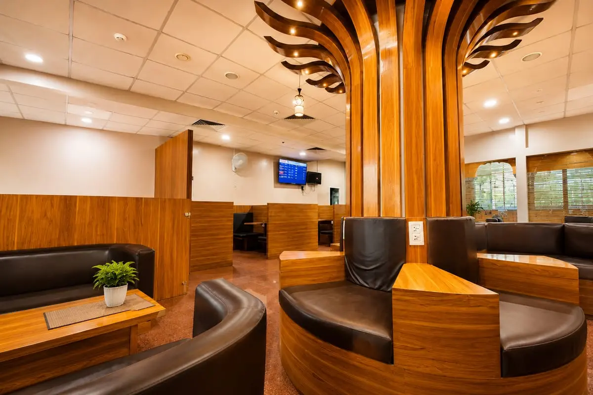 Premium Lounge — photo 2 of 3