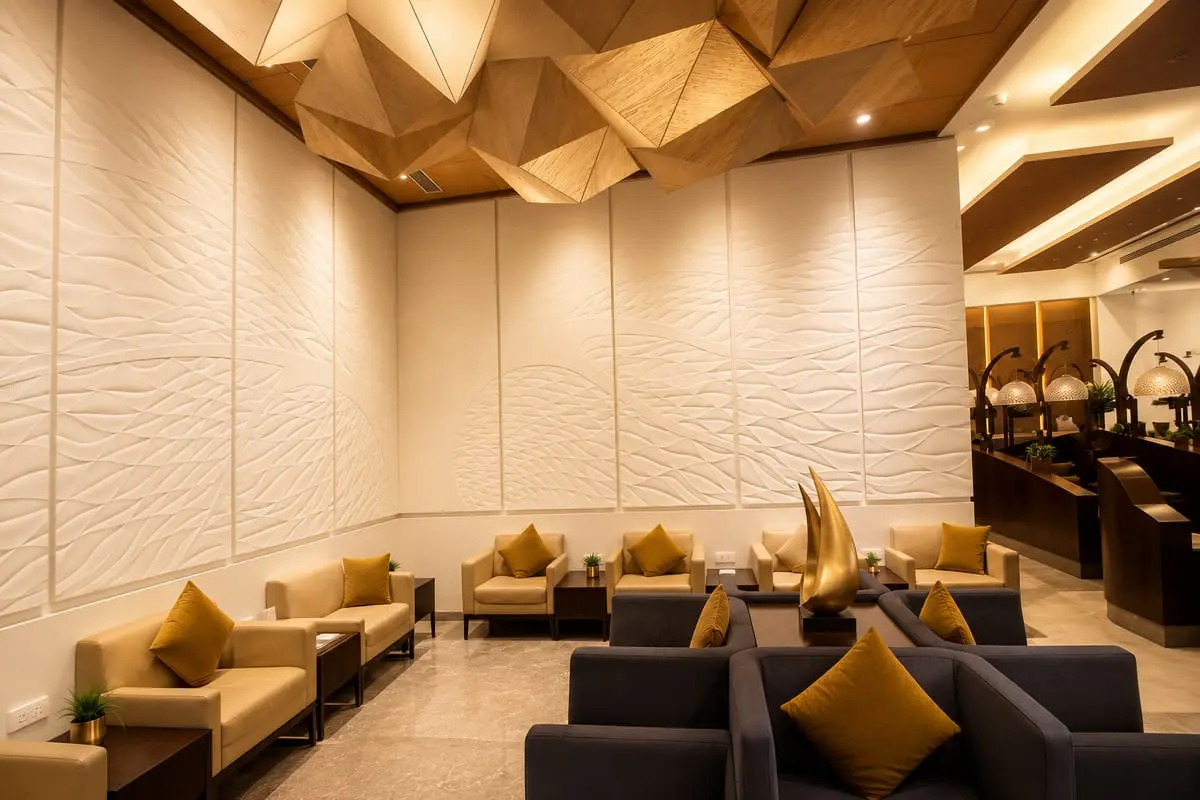 Travel Club Lounge — photo 2 of 7