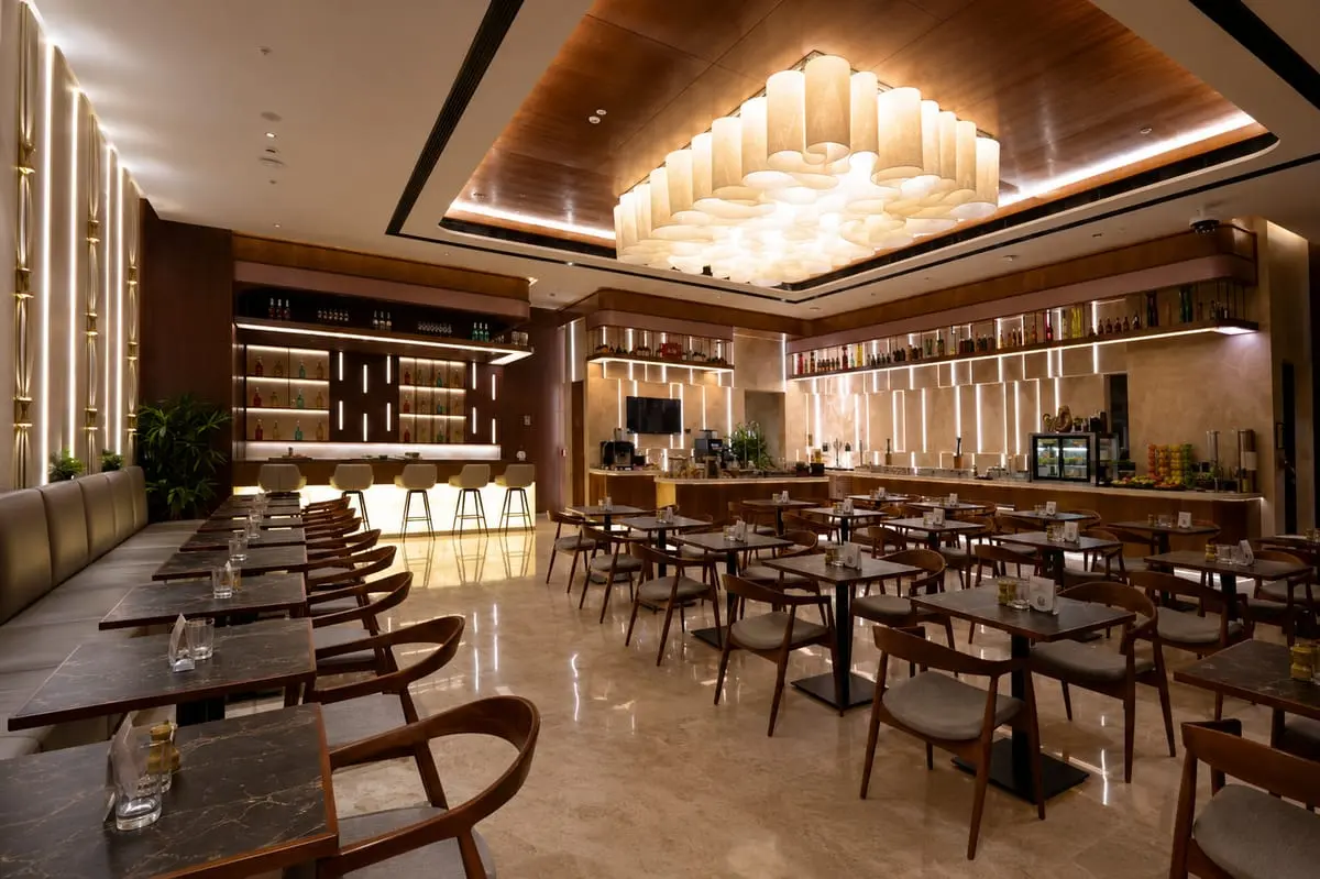 Adani Silver Lounge — photo 3 of 6