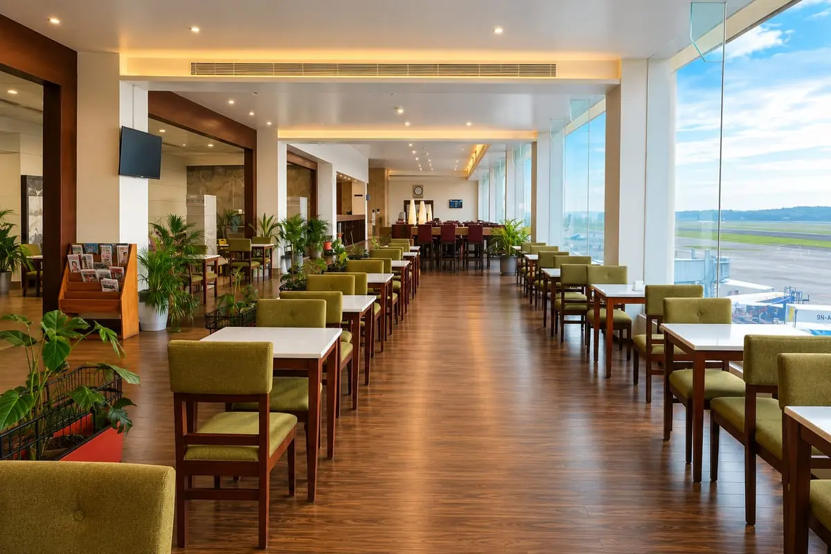 Earth Lounge (Travel Club Lounge) — photo 4 of 5