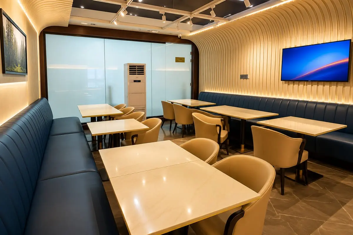 Encalm Lounge — photo 3 of 5