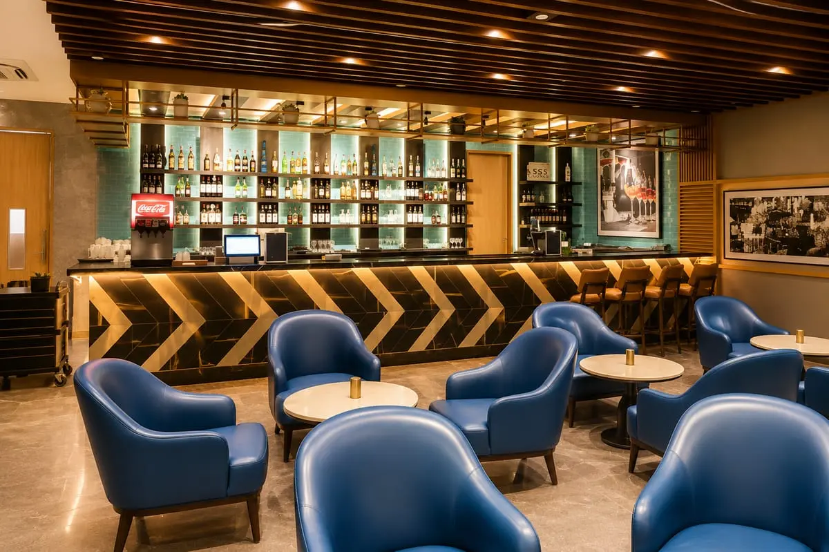 Encalm Lounge — photo 4 of 6