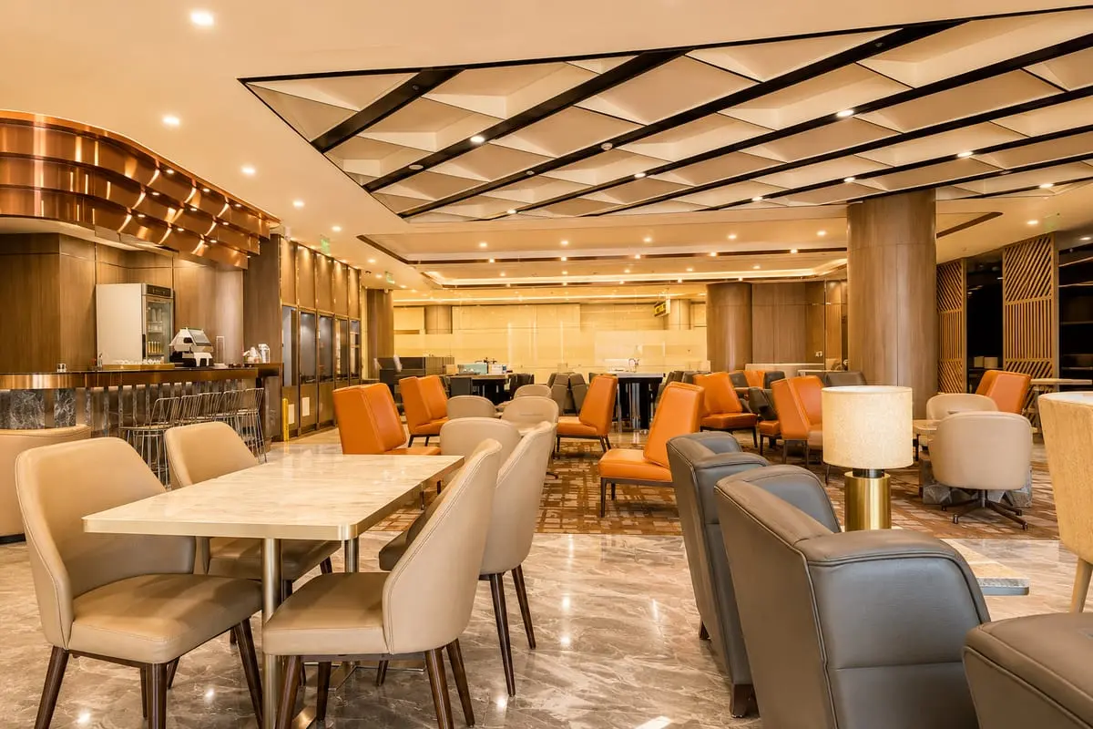 Encalm Lounge — photo 2 of 4