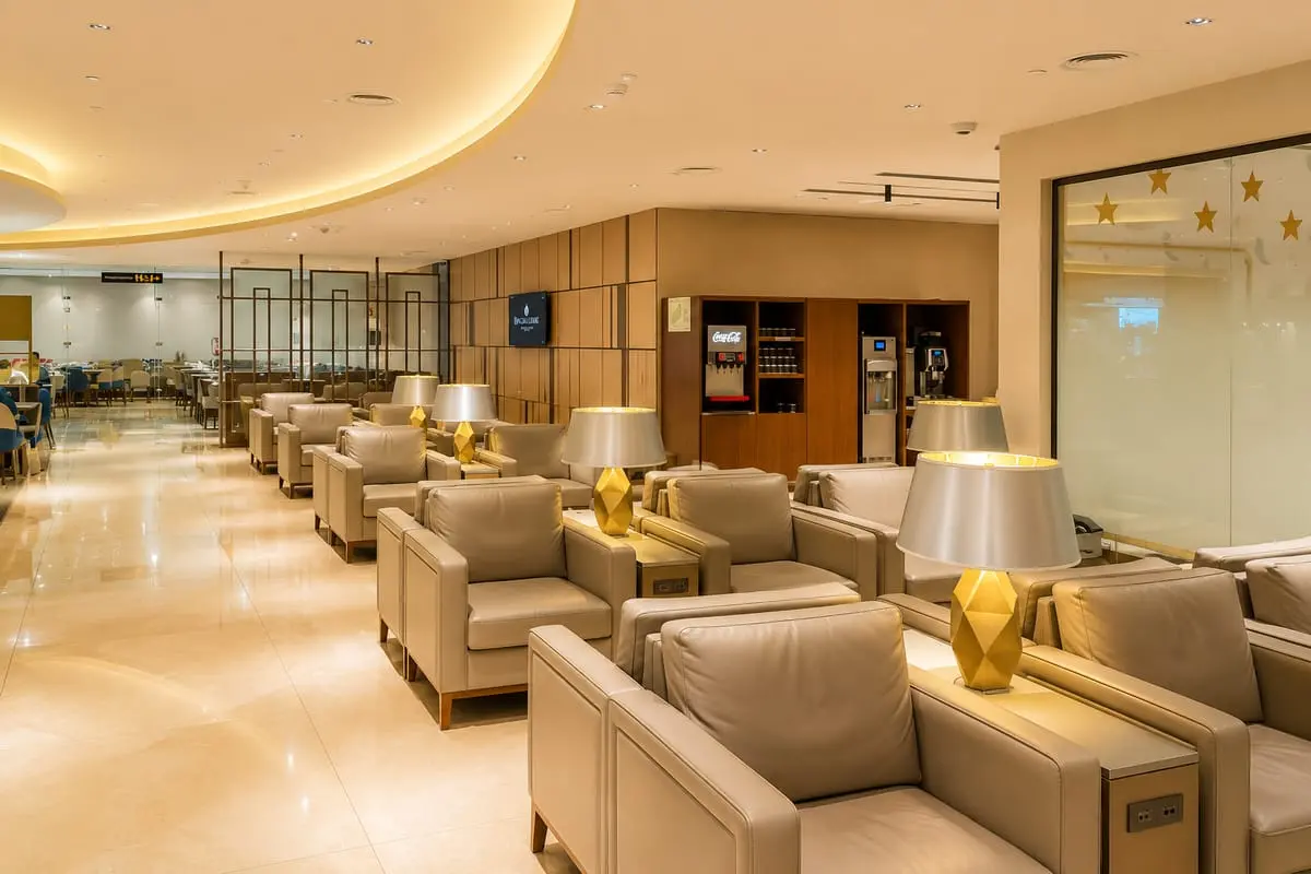 Encalm Lounge — photo 3 of 4