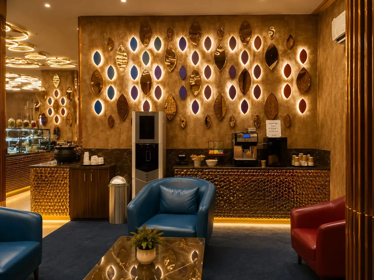 Adani Lounge — photo 4 of 5